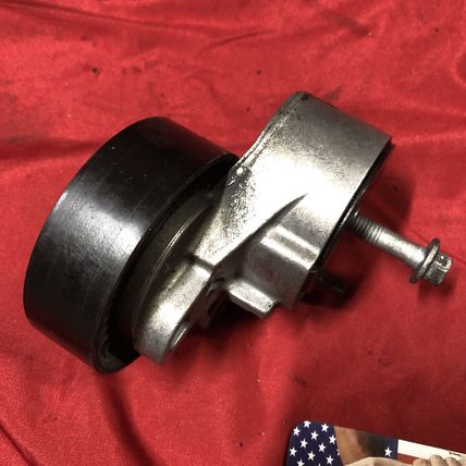 Belt Tensioner for 3.2L 3.0L Volvo S60 S80 V70 XC60 XC70 XC90 + Land Rover LR2