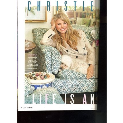 PEOPLE MAGAZINE April 28, 2025 CHRISTIE BRINKLEY TELLS ALL Chrissy Tiegen Harry