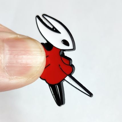 Devil Enamelled Pin Badge Metal 3.2 cm x 1.9 cm Badges Enamel Demon BA87