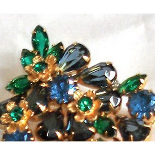 Juliana Vintage 50s Large Sapphire Emerald Crystal Rhinestone Leaf Brooch Pin