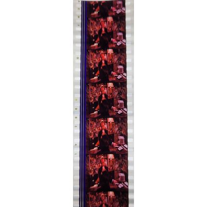 Pk GEB -D - MIX - GC 053a . 1 STRIP OF 5 - 35MM FILM CELLS. ( DH )