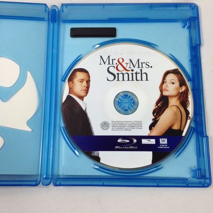 Mr.& Mrs. Smith - 2005 - Blu/ray DVD - Rated PG 13 -Used