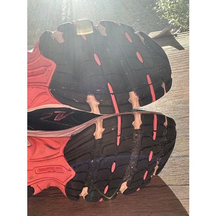 New Balance Womens 80 V2 WE80SS2 Black W/Pink Laces Running Shoes Sneakers Sz 9B