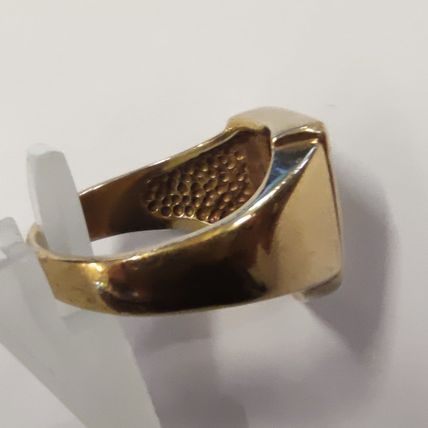 GOLD ENGLAND RING Three Lions Football ring Size S - T 8.3grams approx