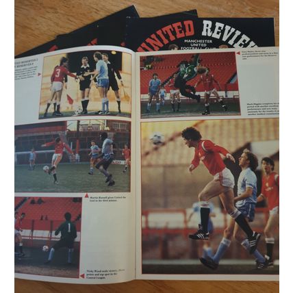 X 5 Manchester United Vintage Football Programmes. No's 13/14/18/23/32