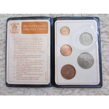 1968-1971 QUEEN ELIZABETH II BRITAINS FIRST DECIMAL COINS -( 2)