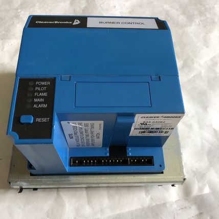 NEW CLEAVER BROOKS R7140L2015,833-03062 W/BASE,833-2730 BURNER CONTROLLER,ER