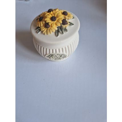VINTAGE HANDCAST SUNFLOWER SOAPSTONE TRINCKET BOX 4.5CM