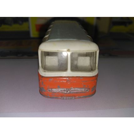 Matchbox - No68 Mercedes Coach