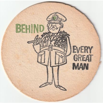 BEER MAT - WORTHINGTON BREWERY - GREEN SHIELD - (Cat 035) - (1960)