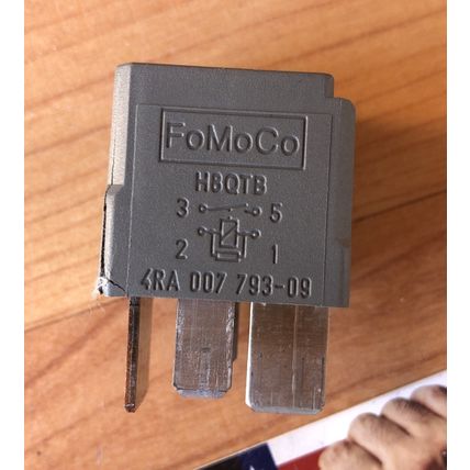 08-12 Land Rover LR2 Ford Transit 6G9T-14B192-EA Relay 4 Pin FoMoCo