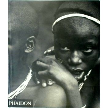 De L'humain et de L'inhumain - Le Voyage Photographique de George Rodger by Geor