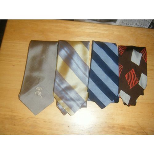 Lot of 4 Men's Vintage Neck Ties