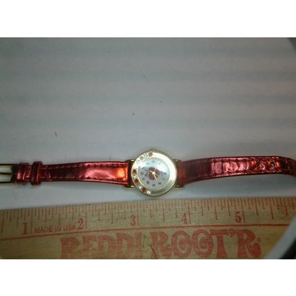 Pearl Quartz Wrist Watch
