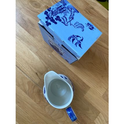 Blue Willow fine China mug