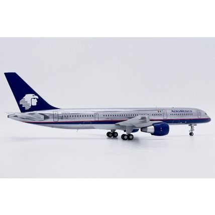 B757-200 AEROMEXICO (POLISHED) REG: N490AM - JC WINGS LH2332 1/200 - PRE ORDER