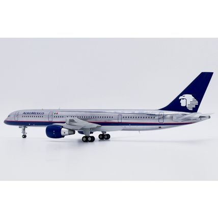 B757-200 AEROMEXICO (POLISHED) REG: N490AM - JC WINGS LH2332 1/200 - PRE ORDER
