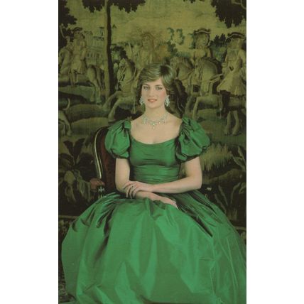 Amazing Photo of Princess Diana by Lord Snowdon in 1981 Postcard