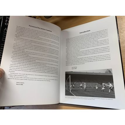 2008 "THE BOOK OF FOOTBALL OBITUARIES" 1ST ED ILLUSTRATED 1.2kg HB BOOK (P7)