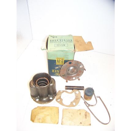 1937 PLYMOUTH UNIVERSAL U JOINT TRUNION ASSY NORS BORG WARNER #11452R