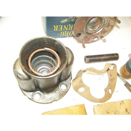 1937 PLYMOUTH UNIVERSAL U JOINT TRUNION ASSY NORS BORG WARNER #11452R