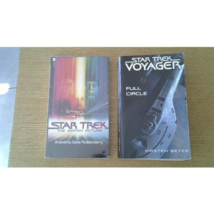 STAR TREK: THE MOTION PICTURE /STAR TREK: VOYAGER - FULL CIRCLE (2 Paperbacks)