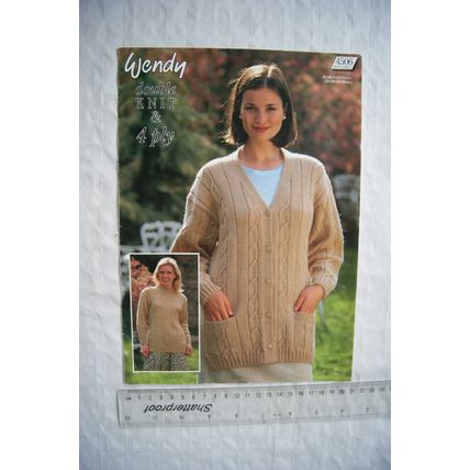 Vintage: Wendy 4506 sweater & cardigan, DK & 4 ply, 81-117 cm, 32-46 inch