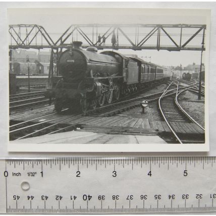 modern postcard Locomotive B1 61175 at Doncaster Station
