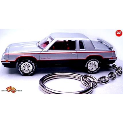 RARE KEYCHAIN 83/84 SILVER HURST OLDSMOBILE CUTLASS SUPREME Ltd GREAT GIFT