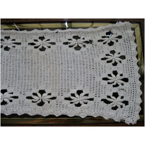 Vintage Retangle Natural Cotton Thread Crochet Doily -Dresser Scarf 35"x 10 1/2"