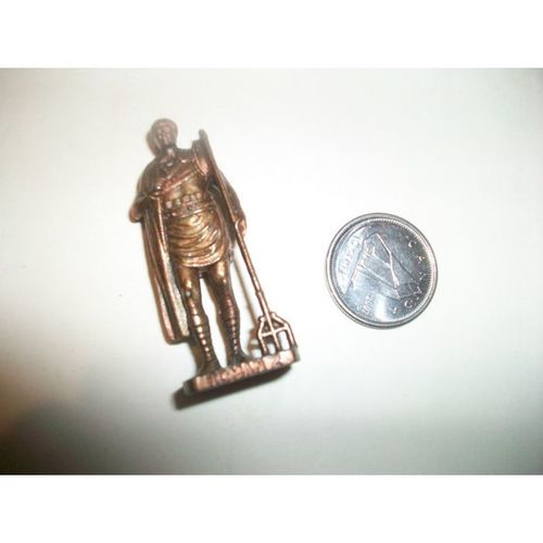 ROMAN DIECAST MILITARY FIGURE,SOLDIER,BRASS,KINDER