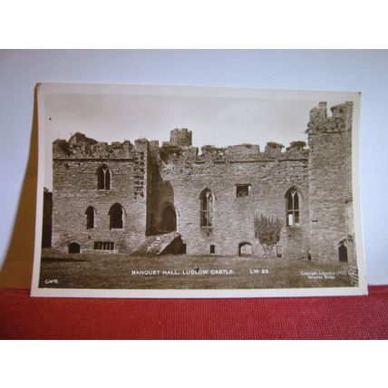 BANQUET HALL, LUDLOW CASTLE, SHROPSHIRE unused vintage postcard RP dated 1932 /
