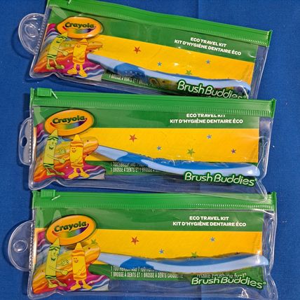 New Lot 6 CRAYOLA TOOTHBRUSH SET Brush Buddies Rinsing Cup Cap & Xtra Travel Kit