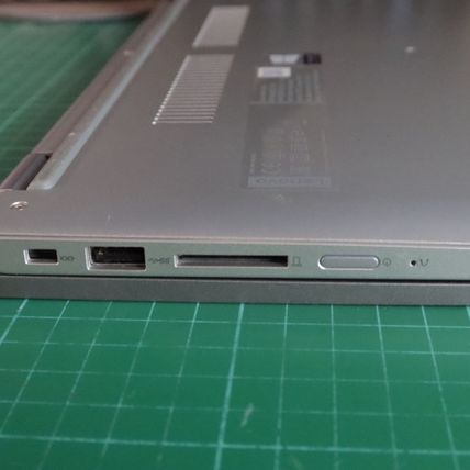 Lenovo Yoga 530-14IKB 14in Laptop Pentium 4415U 2.30 GHz 4GB 1TB SSD Win 11