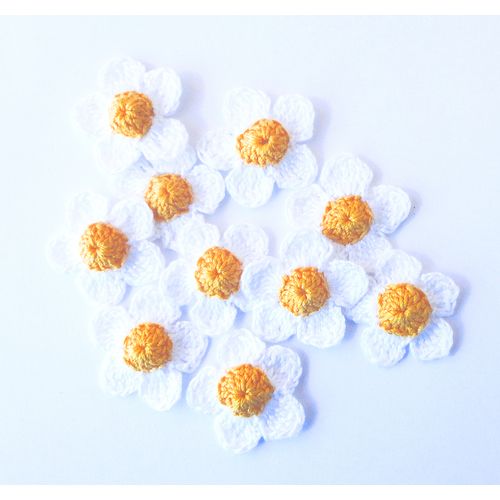 Flower appliques #F039 embellishments 10 pieces cotton crochet 30 mm diameter