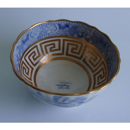 Miles Mason Broseley Willow Tea Bowl Greek Key Gilding c.1805.