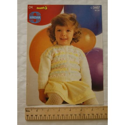 Vintage: Sirdar 3467 cardigans, DK, 18-24 inch, 46-61 cm