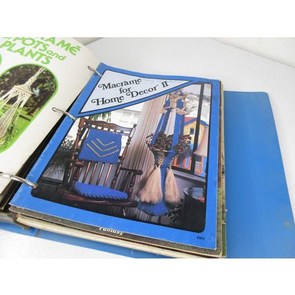 Binder LOT of 24 Macrame Craft Magazines Vintage Illumiating Pat Depke Animals