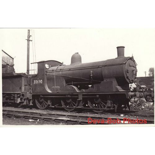 Railway Photo SR 700 30690 Eastleigh Shed 1960 Southern LSWR 0-6-0 Loco