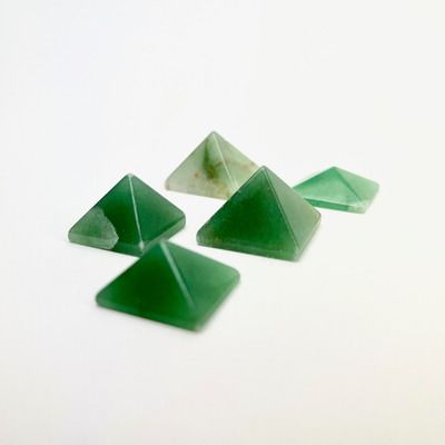 Green Aventurine | Pyramid[ ]