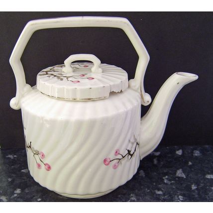 Vintage Oriental style TEAPOT, Chinese / Japanese