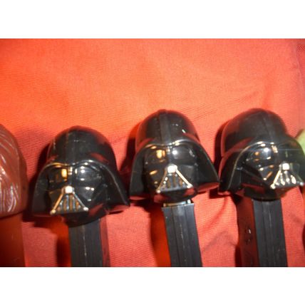 LOT of 8 Loose STAR WARS Feeted PEZ Dispensers! $15.00 or Best Offer!!
