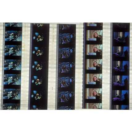 BATMAN. Pk MULTI ZZA - A021u . - 5 STRIPS OF 5 - 35MM FILM CELLS