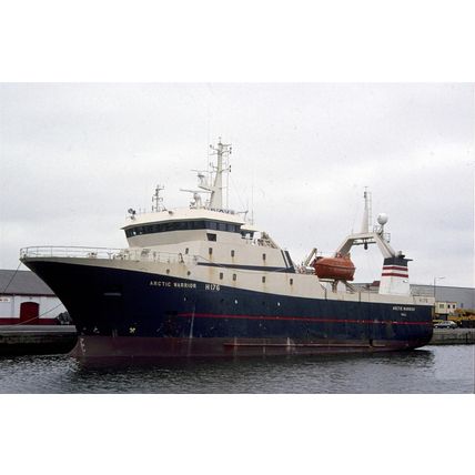 SQ2183 - Fishing Trawler - Arctic Warrior H176 - photograph 6x4
