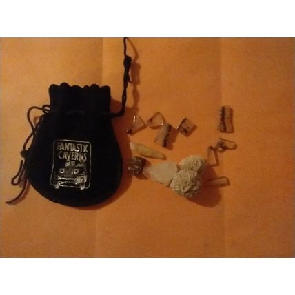 FANTASTIC CAVERNS SPRINGFIELD MO Souvenir BAG OF MINERALS/FOSSIL, FREE SHIPPING!
