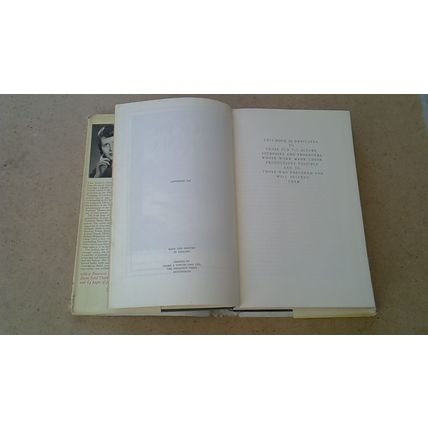 OLD VIC DRAMA. By Audrey Williamson (Hardback) 1948 VINTAGE