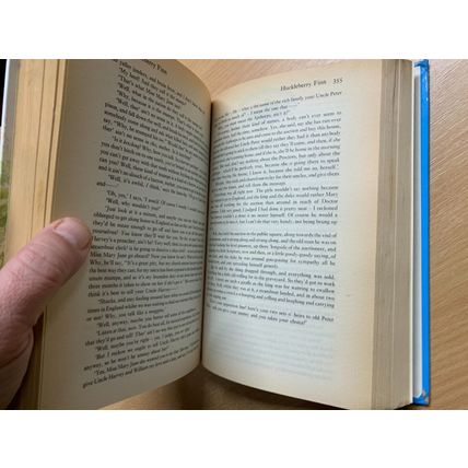 1978 MARK TWAIN "TOM SAWYER/HUCK FINN/PRINCE PAUPER" ILLUSTRATED HB BOOK (P4)