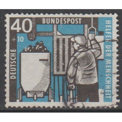 Mi: 273 used 1957 Cat € 22