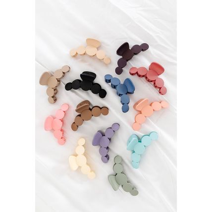 Black Minimalist 5 Circles Frosted Hair Claw Clip