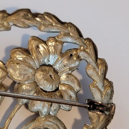 Vintage Sterling Flower Wreath Brooch